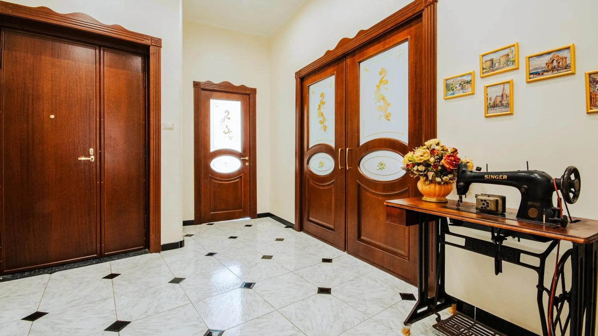 Casa vacanze Regina'S Apartment Napoli Italia