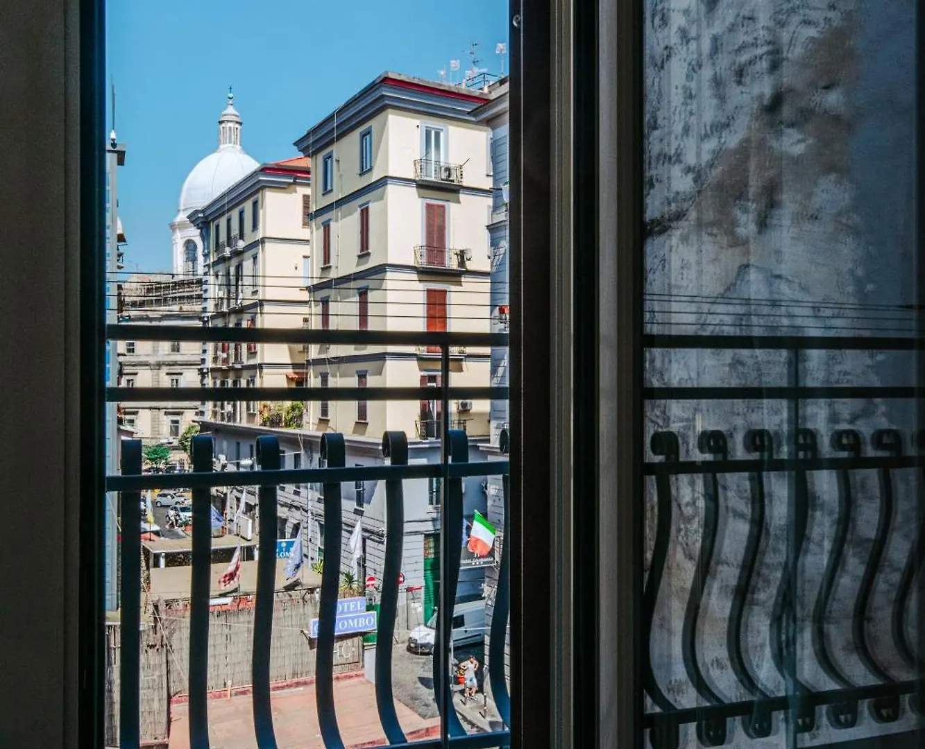 Regina'S Apartment Napoli 0*,  Italia